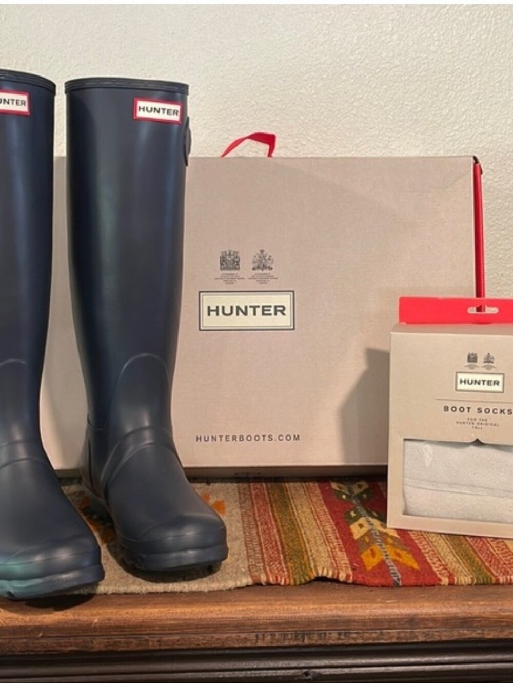 HUNTER ORIGINAL TALL BOOTS AND BOOT SOCK BUNDLE **NIB**